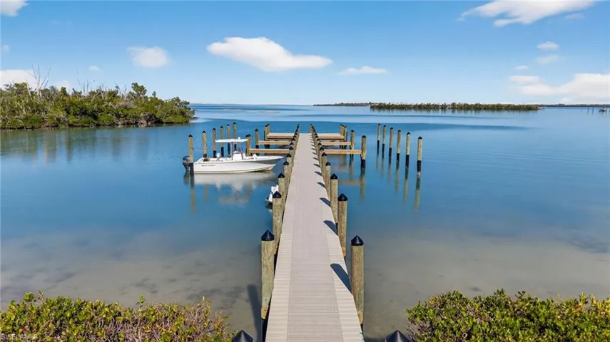 Communal dock for homes on this Bay