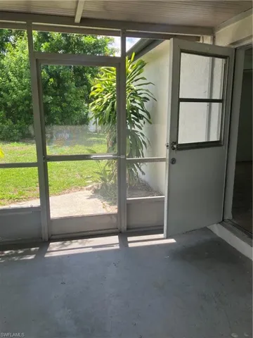3923 Se 12th Ave, Cape Coral, Florida 33904