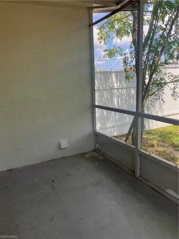 3923 Se 12th Ave, Cape Coral, Florida 33904