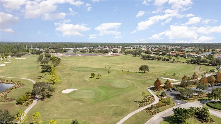 Par 3 and driving range
