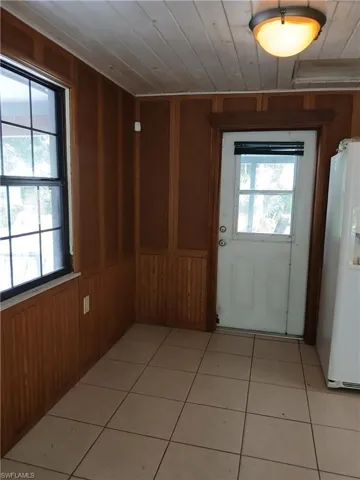 Primary Bedroom with en suite Bathroom