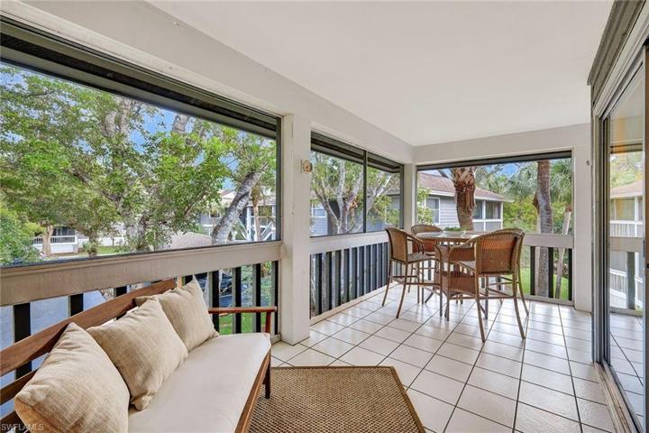 660  Wiggins Bay  DR, Naples, FL 34110