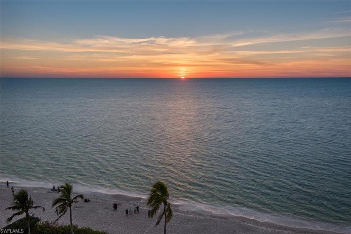 Celebrate daily Sunsets over the Gulf of Mexico, at nearby award winning Delnor Wiggins Pass Beach, Vanderbilt Beach, and Barefoort Beach