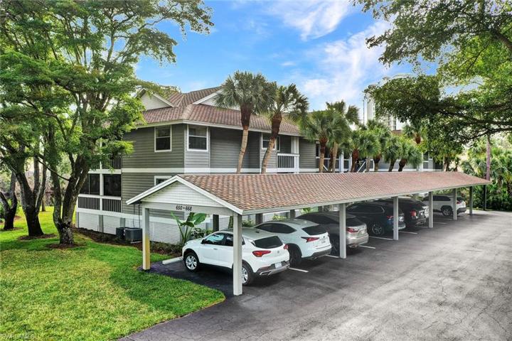 660  Wiggins Bay  DR, Naples, FL 34110