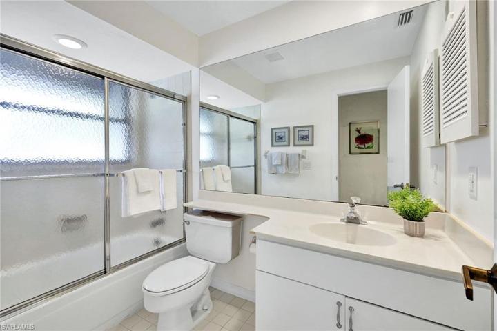 660  Wiggins Bay  DR, Naples, FL 34110