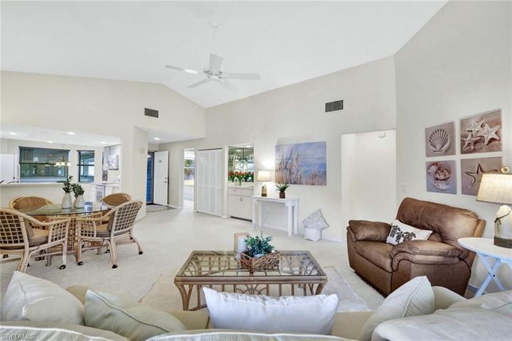 660  Wiggins Bay  DR, Naples, FL 34110