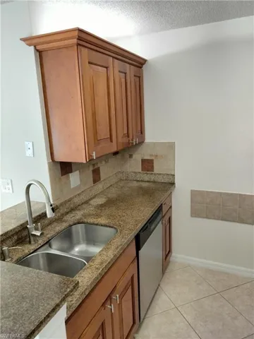 142  Santa Clara  DR, Naples, FL 34104