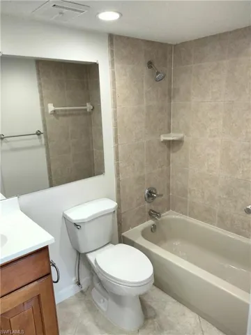 142  Santa Clara  DR, Naples, FL 34104