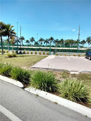 142  Santa Clara  DR, Naples, FL 34104