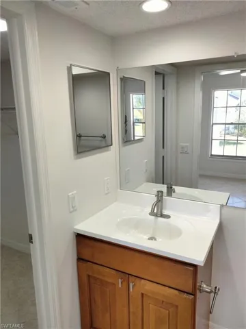 142  Santa Clara  DR, Naples, FL 34104