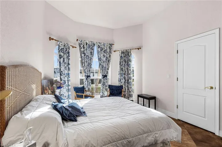 Bedroom with baseboards