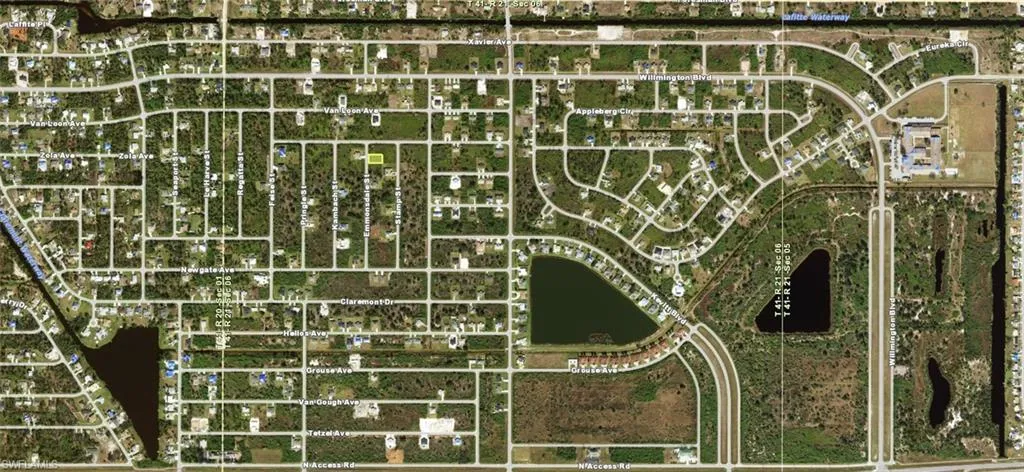 6152 Emmonsdale St, Port Charlotte, Florida 33981