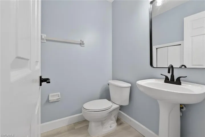 7745 Woodbrook Cir 3703, Naples, Florida 34104