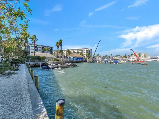 Docks available for leasse