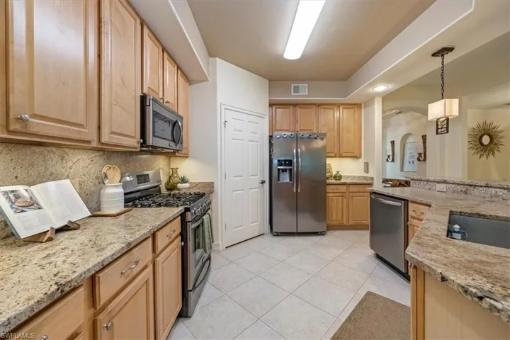 1760 Tarpon Bay Dr S 102, Naples, Florida 34119