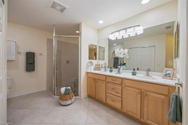 1760 Tarpon Bay Dr S 102, Naples, Florida 34119