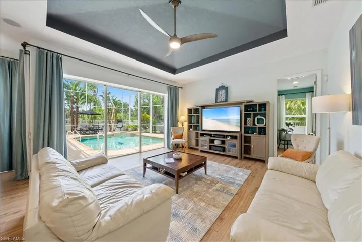 305  Spider Lily  LN, Naples, FL 34119