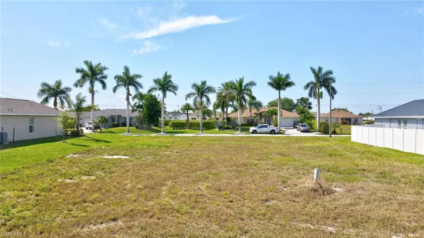 1325 Ne 34th Ln, Cape Coral Fl 33909