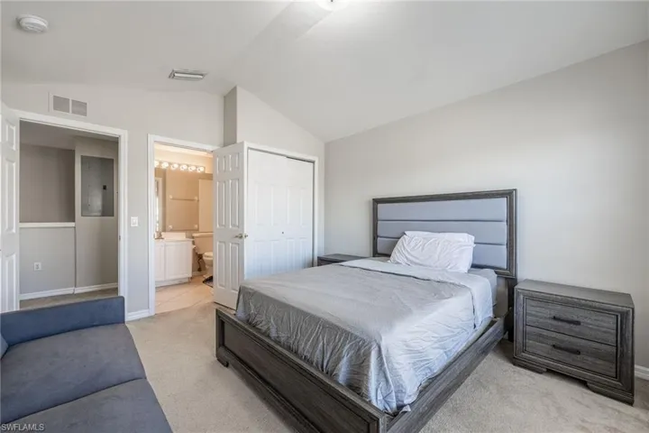 Guest room with connecting bath