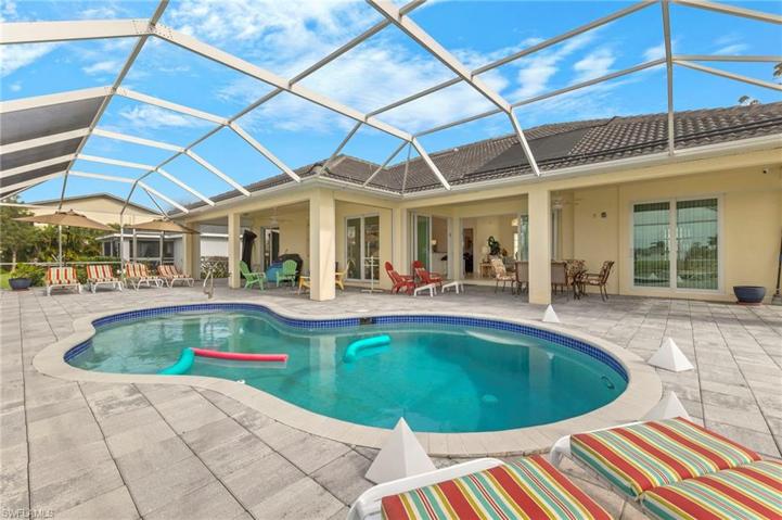 This home is perfect for indoor or outdoor entertaining or just to enjoy the tranquil spaces.