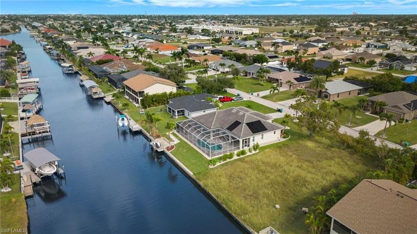 Great waterfront location