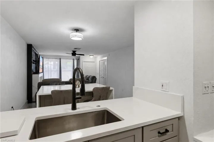 81 Emerald Woods Dr M3, Naples, Florida 34108