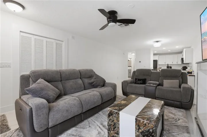 81 Emerald Woods Dr M3, Naples, Florida 34108