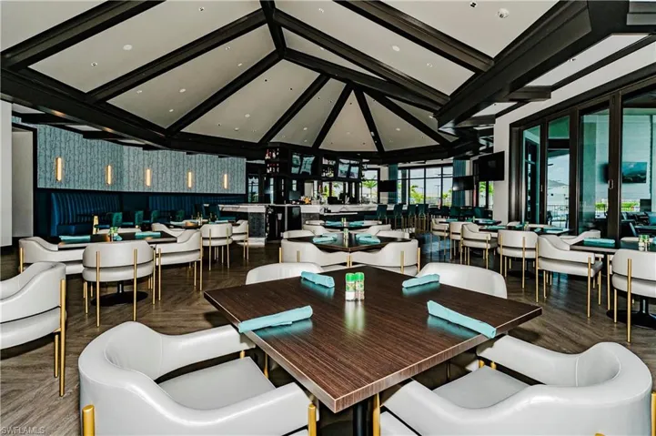 The National Clubhouse Dining