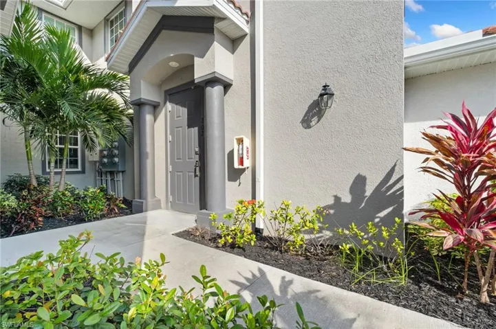 12050  Santaluz  DR, Fort Myers, FL 33913