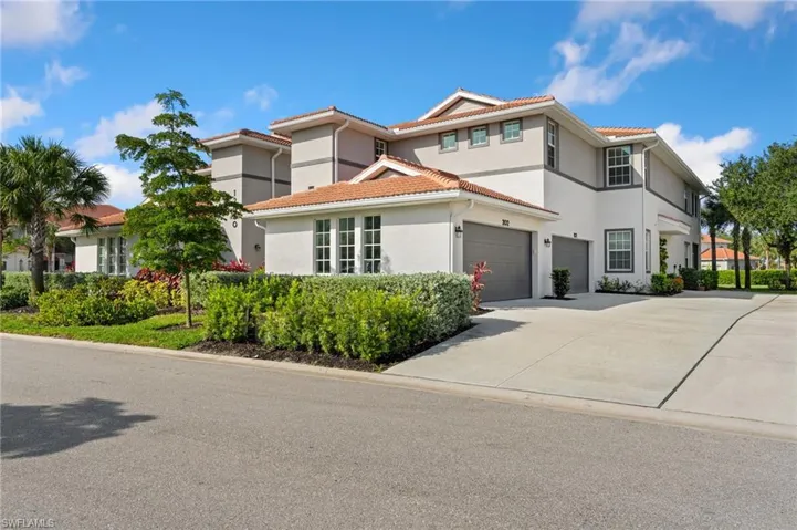 12050  Santaluz  DR, Fort Myers, FL 33913