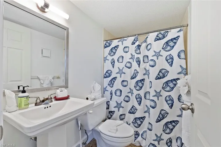 Full bath on the cabana level.