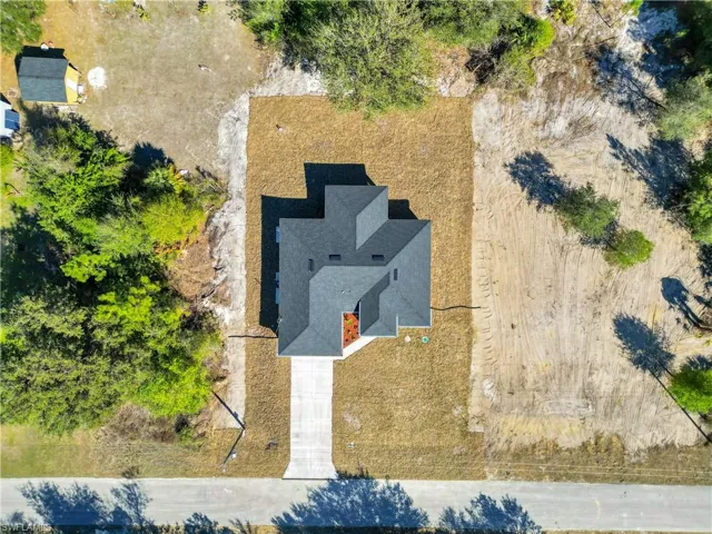 Aerial view of property and surrounding area