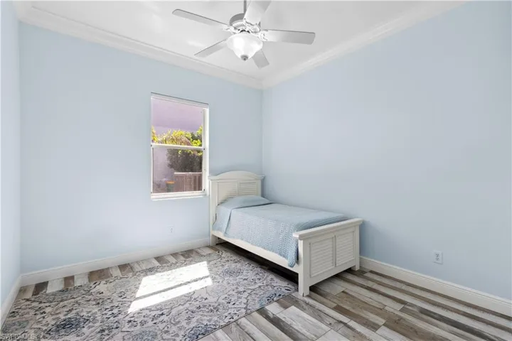 2202 Grove Dr, Naples, Florida 34120