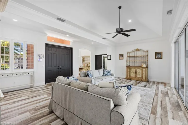 2202 Grove Dr, Naples, Florida 34120