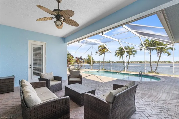 2202 Grove Dr, Naples, Florida 34120