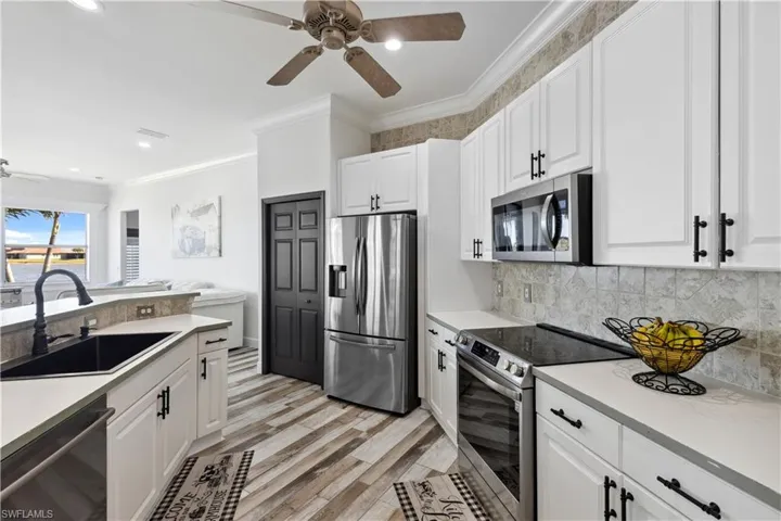 2202 Grove Dr, Naples, Florida 34120