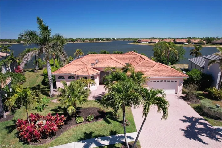 2202 Grove Dr, Naples, Florida 34120