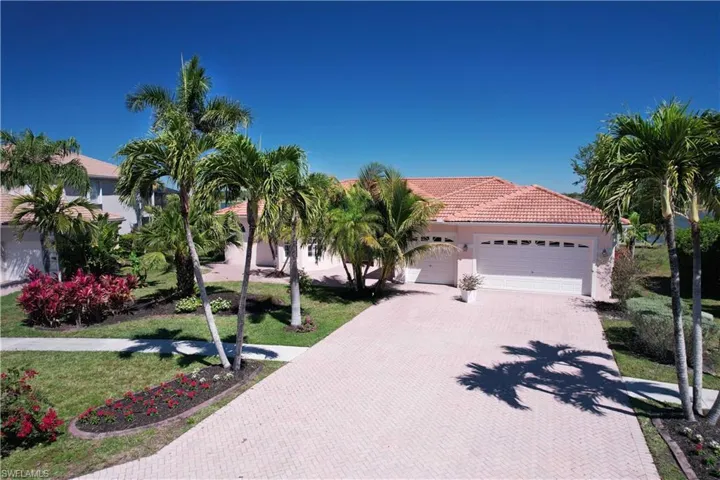 2202 Grove Dr, Naples, Florida 34120
