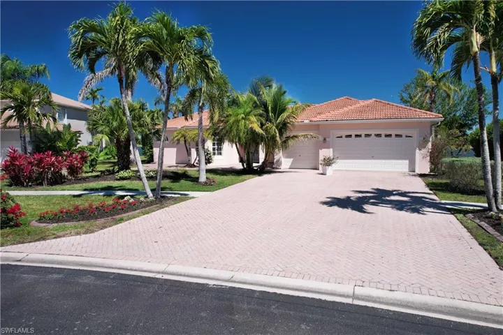 2202 Grove Dr, Naples, Florida 34120