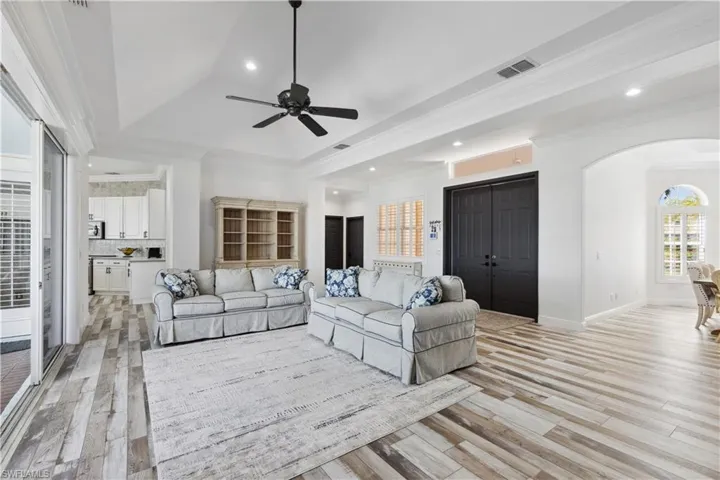 2202 Grove Dr, Naples, Florida 34120