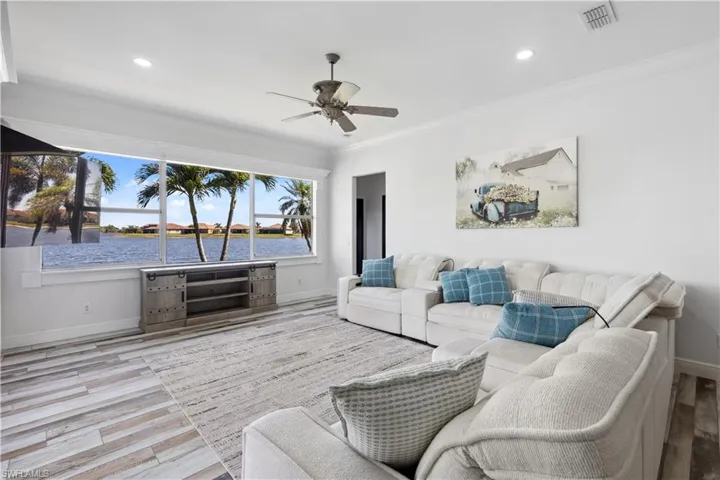 2202 Grove Dr, Naples, Florida 34120