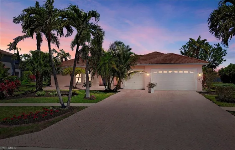 2202 Grove Dr, Naples, Florida 34120