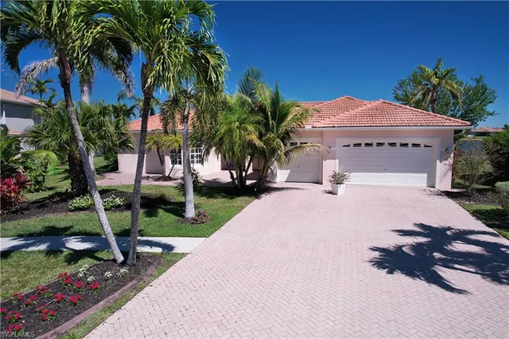 2202 Grove Dr, Naples, Florida 34120