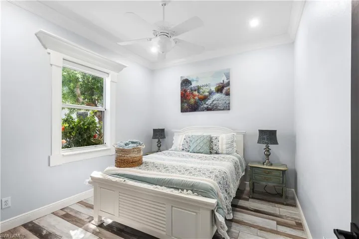 2202 Grove Dr, Naples, Florida 34120
