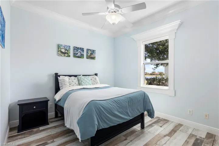 2202 Grove Dr, Naples, Florida 34120