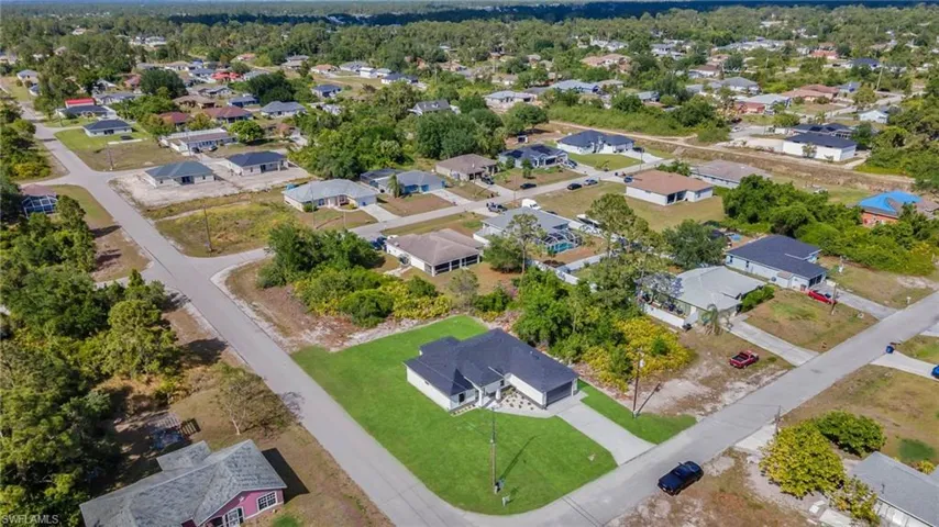 Aerial view featuring a residential view