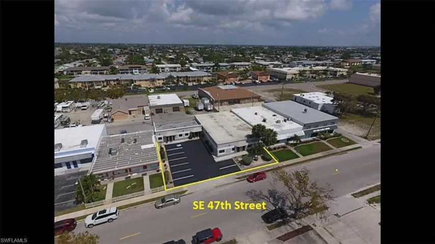 871 SE 47th  ST, Cape Coral, FL 33904