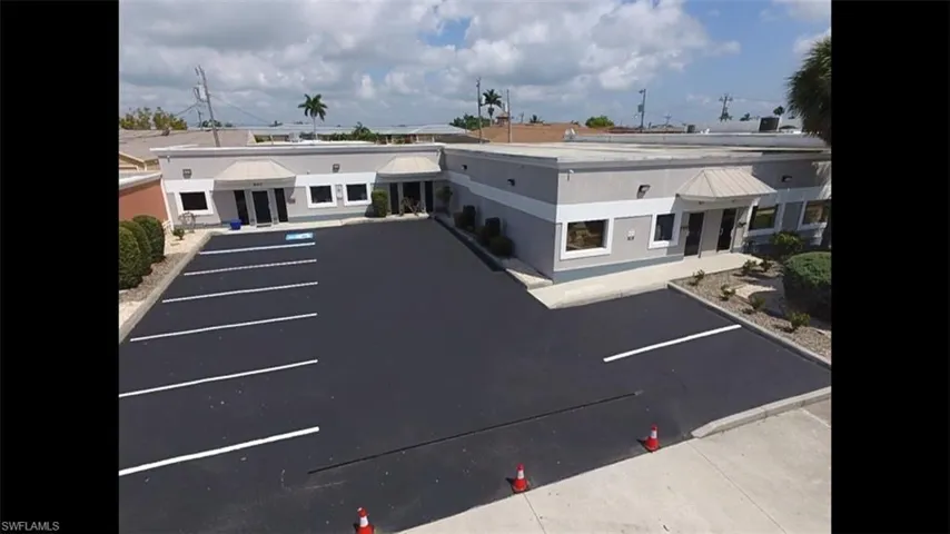 871 SE 47th  ST, Cape Coral, FL 33904