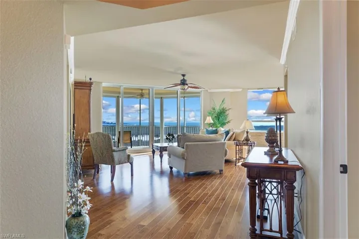 LR w wood floors