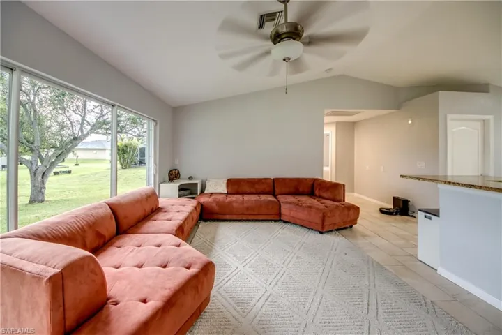 625 Sw 11th Ter, Cape Coral, Florida 33991
